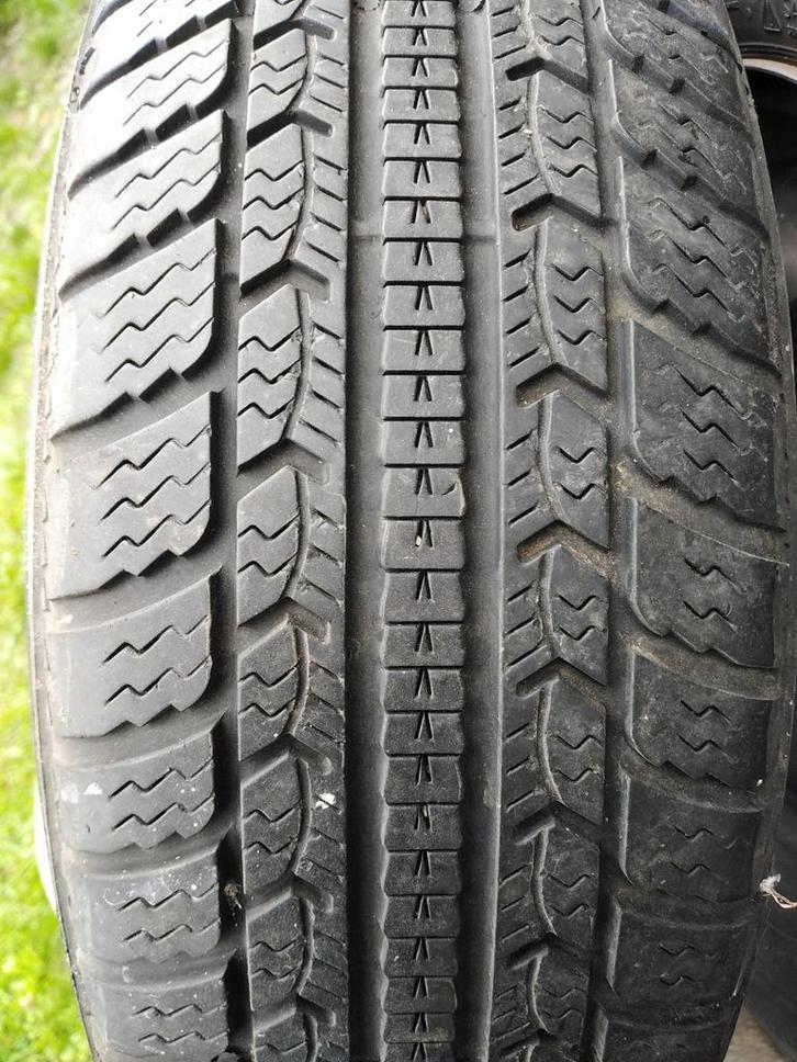 jantes en tole 14 pouces 4 par 100 avec bons pneus neige, Autos : Pièces & Accessoires, Pneus & Jantes, Jante(s), Pneus hiver