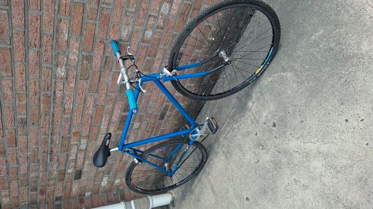 28 inch cross bike, Fietsen en Brommers, Fietsen | Crossfietsen en BMX, Gebruikt, 24 inch of meer, Staal, Ophalen