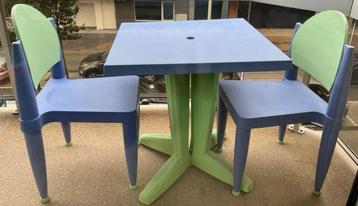 Handige tuinset tafel stoelen stevig, goede steun in de rug