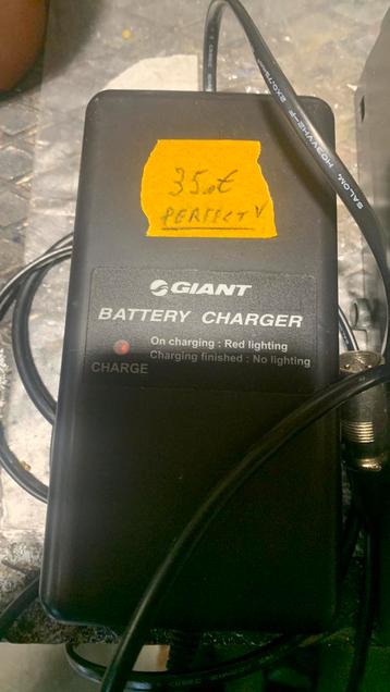 Chargeur Giant 26 V original en parfait état avec garantie, Enlèvement ou Envoi, Comme neuf