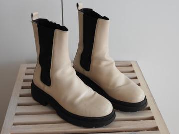 Chelsea boots - crème kleur - mt 41 beschikbaar voor biedingen