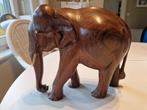 Houten olifantje uit India met ivoren slagtanden, Antiek en Kunst, Ophalen