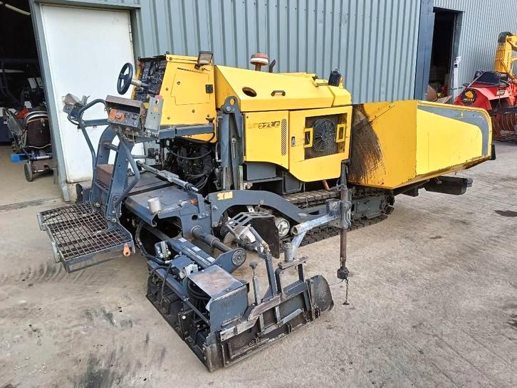 Bomag BF 223 C asfalteermachine asphalt paver dynamo, Zakelijke goederen, Machines en Bouw | Overig
