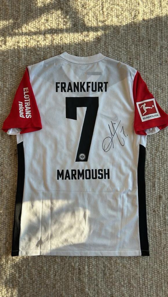 Gesigneerd Omar Marmoush Eintracht Frankfurt shirt, Verzamelen, Sportartikelen en Voetbal, Zo goed als nieuw, Shirt, Ophalen of Verzenden