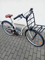 Vélo de ville impeccable
Hauteur du cadre 44 cm avec 7 vites, Enlèvement