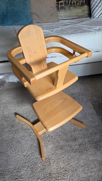 Kinder baby stoel beschikbaar voor biedingen