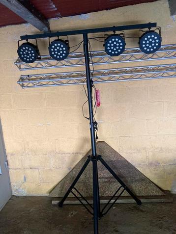 4x Projecteurs Leds de Scène Puissants avec Télécommande beschikbaar voor biedingen