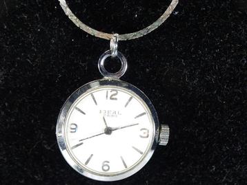 A4490 Horloge Ketting beschikbaar voor biedingen