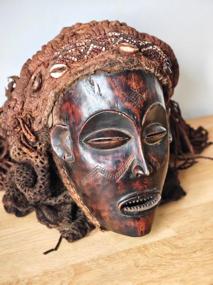 Chokwe Mwana Pwo masker - Afrikaans masker, Antiek en Kunst, Kunst | Niet-Westerse kunst, Ophalen of Verzenden