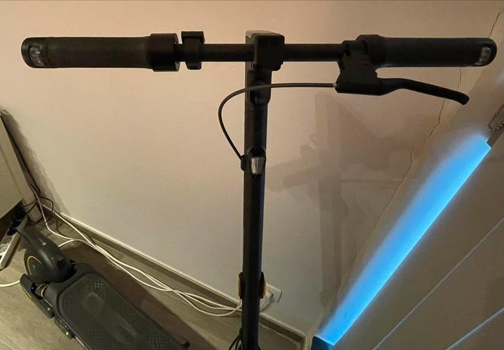 Electrische step ninebot, Fietsen en Brommers, Steps, Zo goed als nieuw, Elektrische step (E-scooter), Ophalen