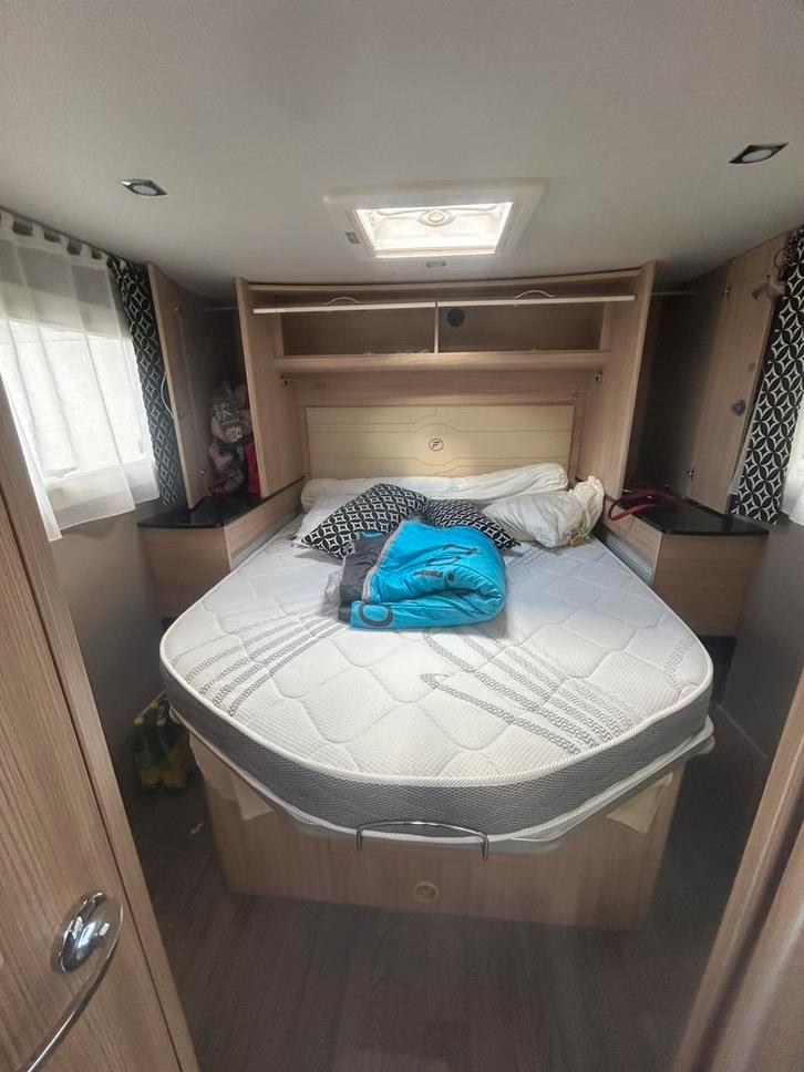 Camping car florium edition black pearl, Caravanes & Camping, Caravanes, Entreprise, Douche, Enlèvement