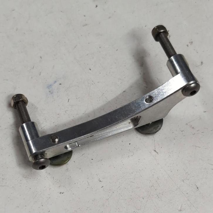 FG aluminium motorsteun klein (2wd 4wd Marder, Baja, Beetle), Hobby en Vrije tijd, Modelbouw | Radiografisch | Auto's, Gebruikt