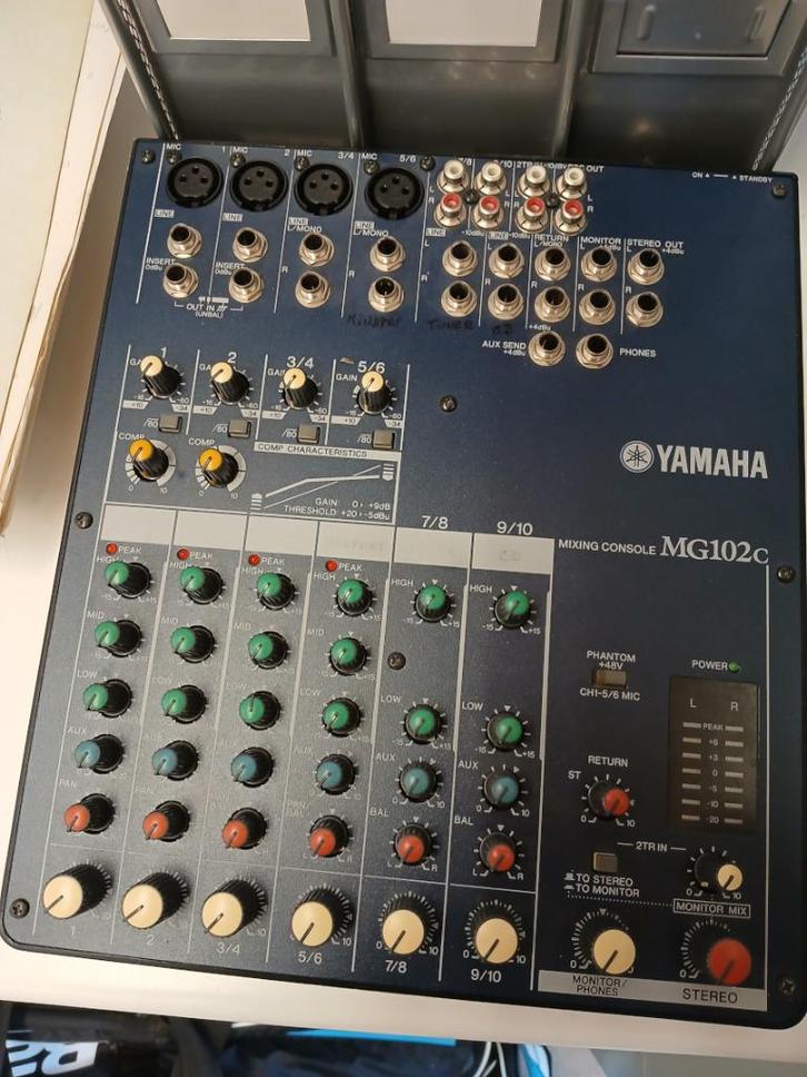 Table de mixage YAMAHA MG 102 c, Muziek en Instrumenten, Mengpanelen, Gebruikt, 10 tot 20 kanalen, Microfooningang, Ophalen