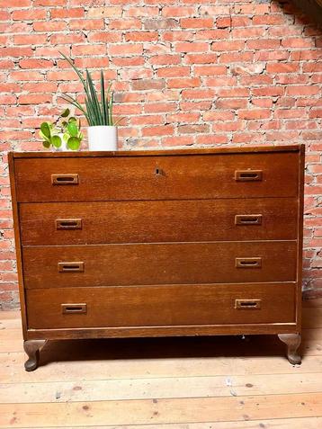 Vintage eikenhouten ladekast  beschikbaar voor biedingen