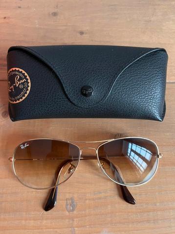 Lunettes Ray ban - femme beschikbaar voor biedingen