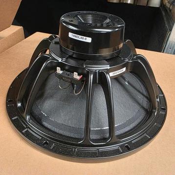 B&C   12 INCH    700 watt  rms  nieuwstaat  !!!  6x

 beschikbaar voor biedingen