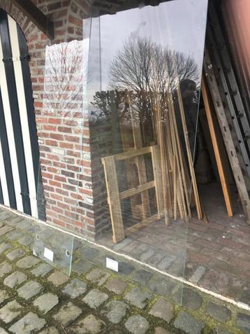 2 glazen douchewanden voor afsluiting douche in een hoek beschikbaar voor biedingen