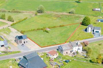 Terrain à vendre à Vaux-Sur-Sûre beschikbaar voor biedingen