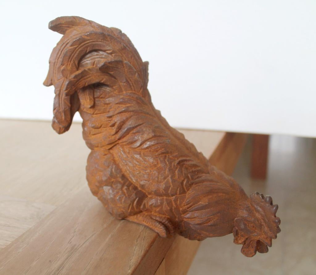 Haan in gietijzer met matte roest patine. Prachtig !, Tuin en Terras, Tuinbeelden, Nieuw, Dierenbeeld, Metaal, Ophalen of Verzenden