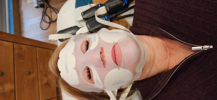 Machine UMS facial face, Divers, Divers Autre, Comme neuf, Enlèvement