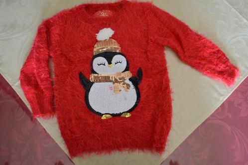 Pluizige trui met pinguin rood maat 104, Kinderen en Baby's, Kinderkleding | Maat 104, Gebruikt, Meisje, Trui of Vest, Ophalen of Verzenden