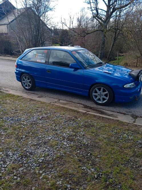 OPEL ASTRA GSI avec papiers prête à rouler ,arceau FIA (OMP), Auto's, Opel, Particulier, Astra, Ophalen