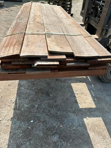 Hardhouten planken ruw  beschikbaar voor biedingen