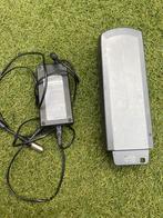Batterij giant met oplader 36 v, Fietsen en Brommers, Ophalen, Zo goed als nieuw