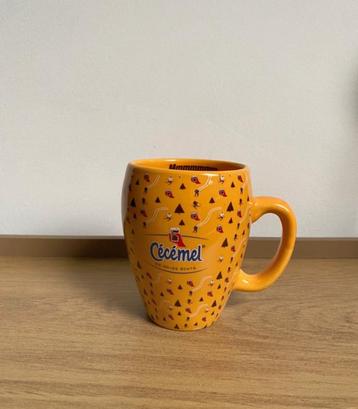 Cécémel tas/mok beschikbaar voor biedingen