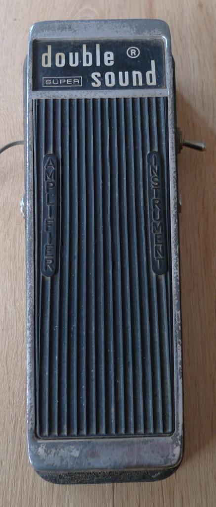 Italiaans vintage FUZZ WAH pedaal, Muziek en Instrumenten, Effecten, Gebruikt, Distortion, Overdrive of Fuzz, Wah Wah, Ophalen