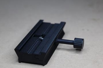 Arca swiss (M) to Manfrotto adapter (F) beschikbaar voor biedingen