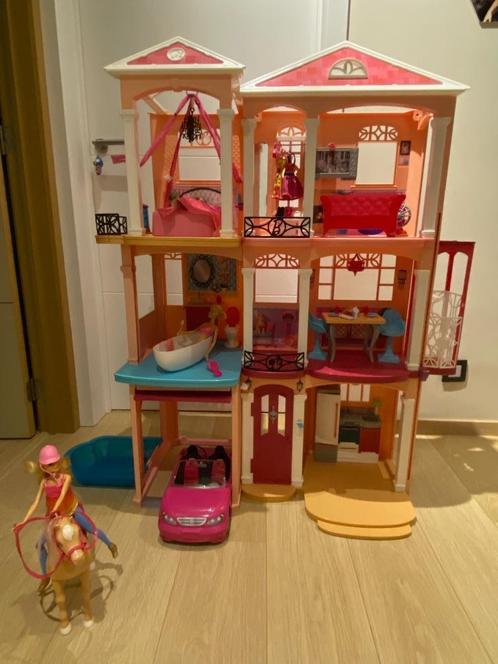 Barbie Droomhuis met 3 verd., incl auto, paard, zwemb, pop.., Enfants & Bébés, Jouets | Maisons de poupées, Utilisé, Maison de poupées