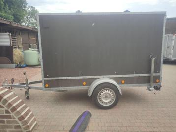 gesloten aanhangwagen 750kg beschikbaar voor biedingen