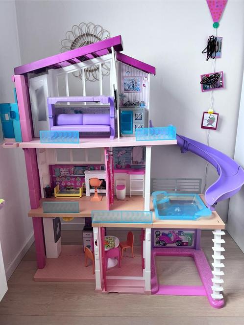 Barbiehuis, Kinderen en Baby's, Speelgoed | Poppenhuizen, Gebruikt, Ophalen