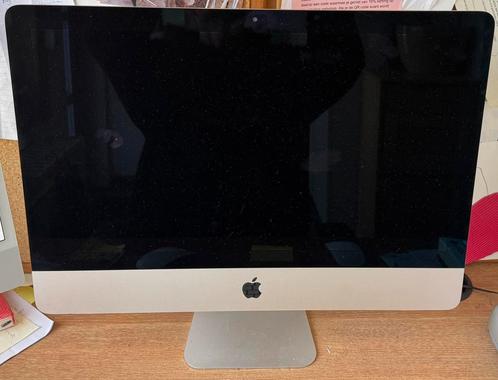 iMac 21,5 inch, groot toetsenbord (+ numeriek keypad), Computers en Software, Apple Desktops, Zo goed als nieuw, iMac, SSD, 8 GB