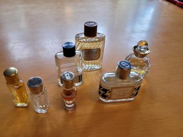 lot miniatuur parfums Dior vintage beschikbaar voor biedingen