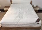 Bed:160 cm met 2 nachtkastjes, boxspring en kwaliteitsmatras, Huis en Inrichting, Slaapkamer | Matrassen en Bedbodems, Ophalen
