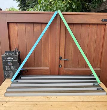 7x Showtec Octostrip Set beschikbaar voor biedingen