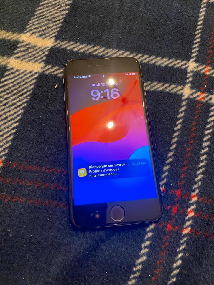 Iphone SE 2020, Télécoms, Téléphonie mobile | Motorola, Utilisé, Sans abonnement, Sans simlock, Autres modèles, Écran tactile
