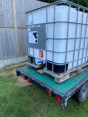 Aanhangwagen met IBC  beschikbaar voor biedingen
