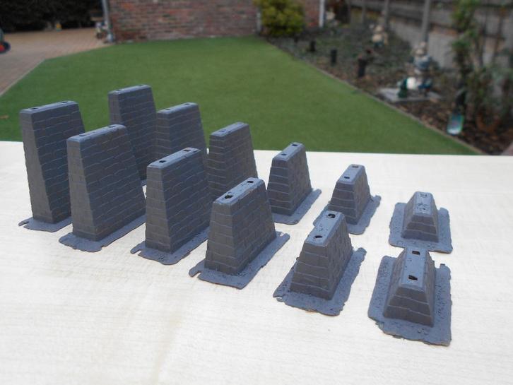 set met 12 stuks faller oprit peilers, Hobby en Vrije tijd, Modeltreinen | H0, Gebruikt, Brug, Tunnel of Gebouw, Gelijkstroom of Wisselstroom