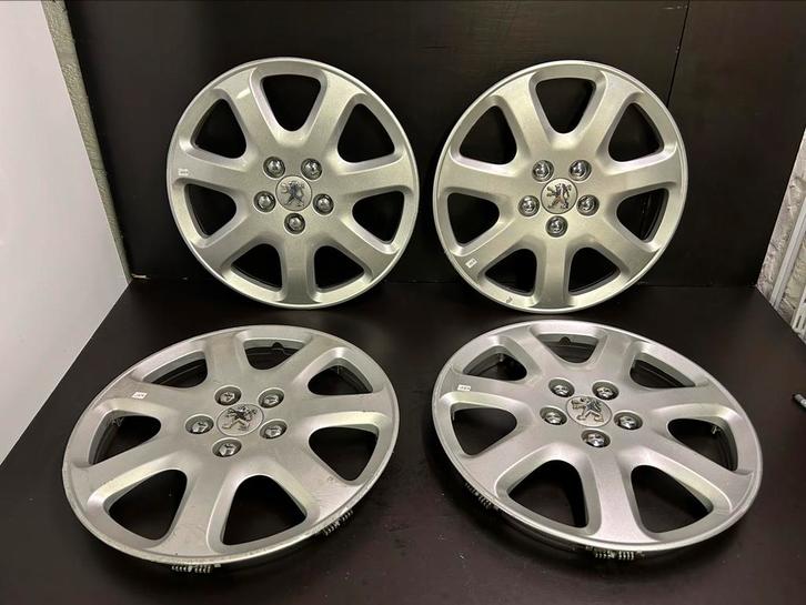 4 wieldoppen Peugeot 207,208,307,308,508,2008 partner 16", Auto diversen, Wieldoppen, Gebruikt, Ophalen of Verzenden