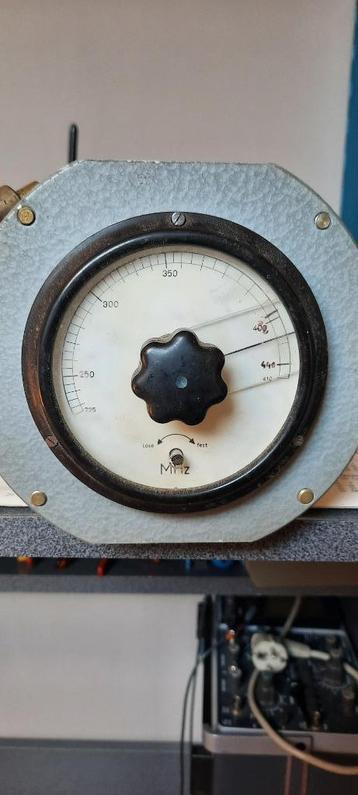 Cavité UHF beschikbaar voor biedingen