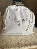 Nieuwe handtas Patrizia Pepe, Handtassen en Accessoires, Tassen | Damestassen, Ophalen, Nieuw, Beige, Schoudertasje