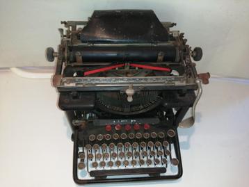 Typewriter Vintage Remington beschikbaar voor biedingen