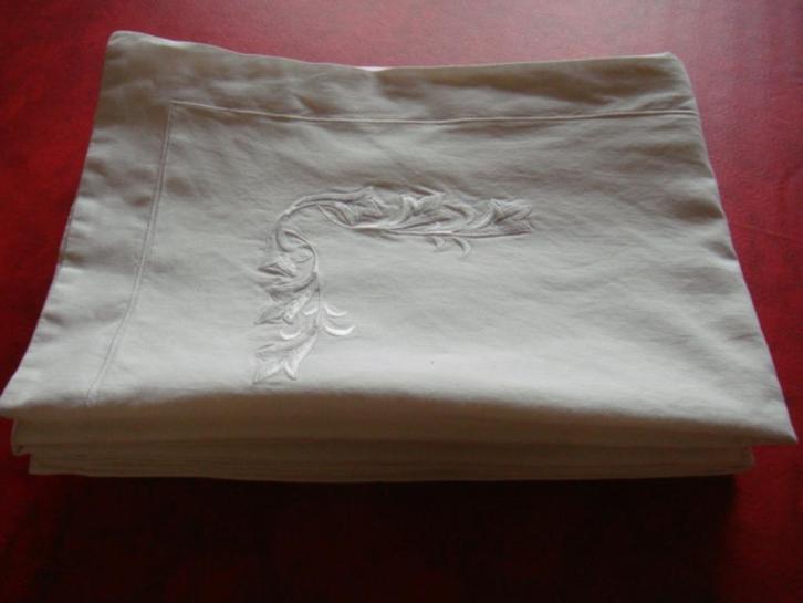 2 Draps blancs + 2 taies. Ancien., Maison & Meubles, Chambre à coucher | Linge de lit, Utilisé, Autres types, Autres couleurs