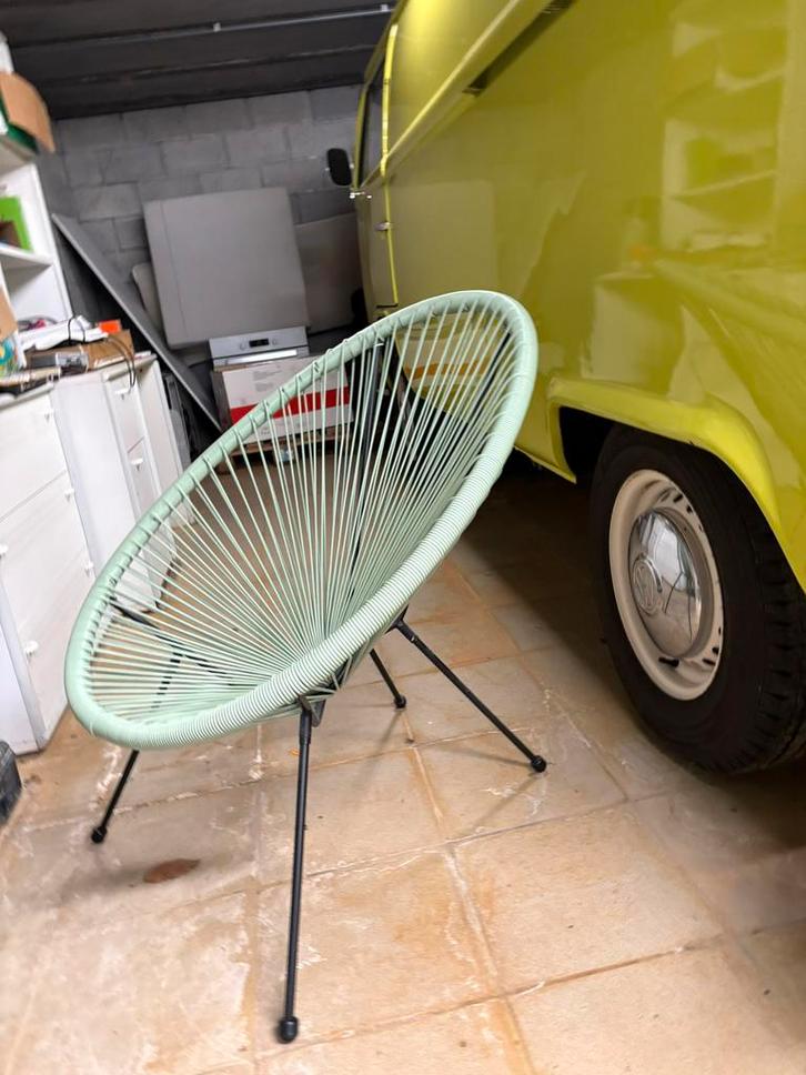 Chaise verte tendance, Maison & Meubles, Chaises, Comme neuf, Enlèvement