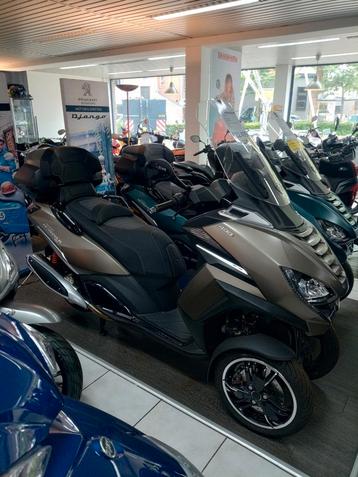 Peugeot Metropolis SW400cc Smokey Quarts met korting beschikbaar voor biedingen