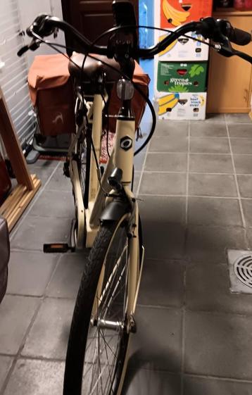 Elektrische fiets zeer goede staat jaar 2023 beschikbaar voor biedingen