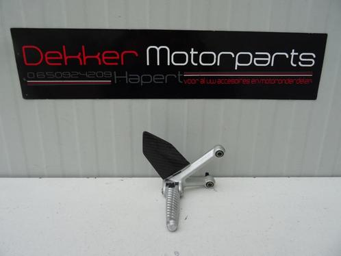 Rechter Voetsteun / Schetsplaat Ducati 749 / 999 2003-2006, Motoren, Onderdelen | Ducati, Gebruikt, Ophalen of Verzenden